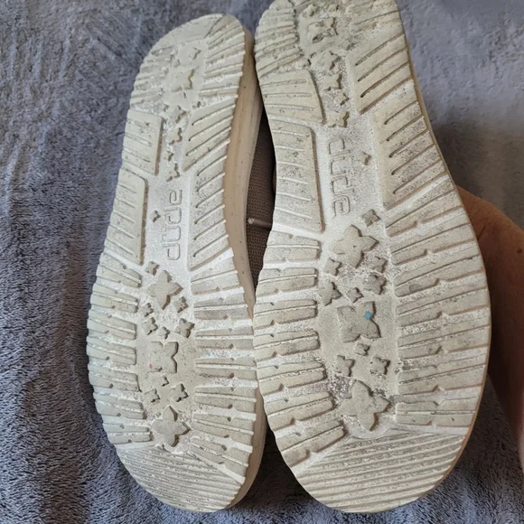 Hey Dude Casual Slip-On Shoes Ran Size 7 - Picture 6 of 10